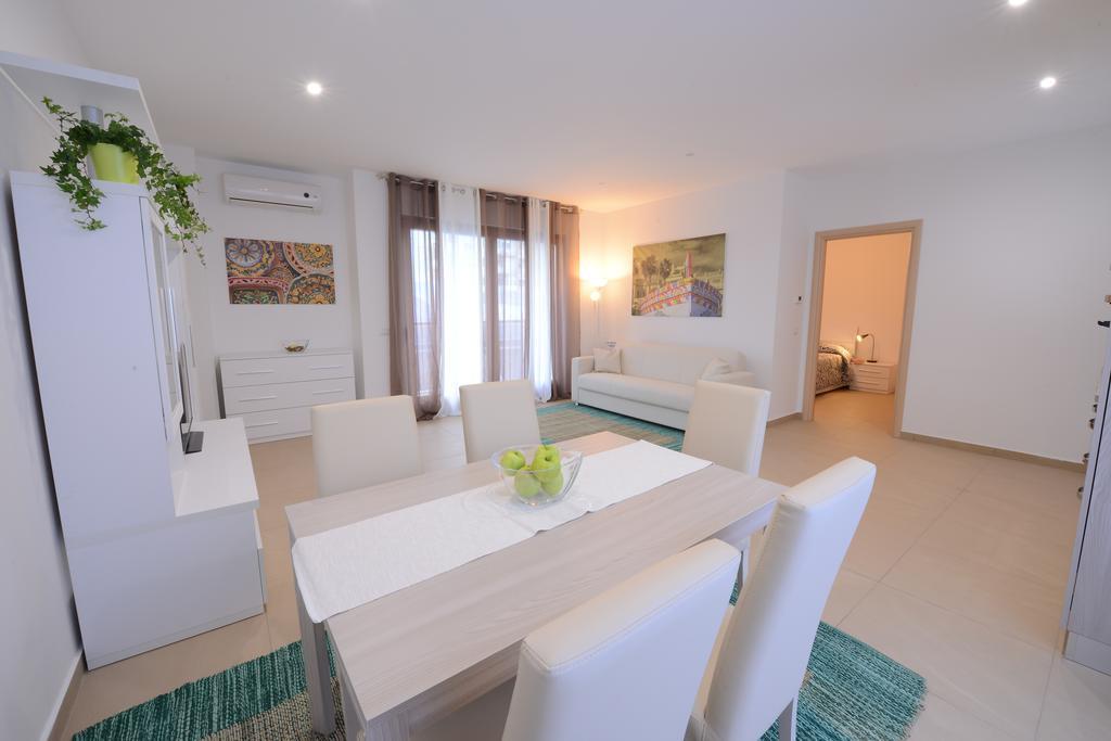 Residence Rapisardi By Receptio Κατάνια Δωμάτιο φωτογραφία